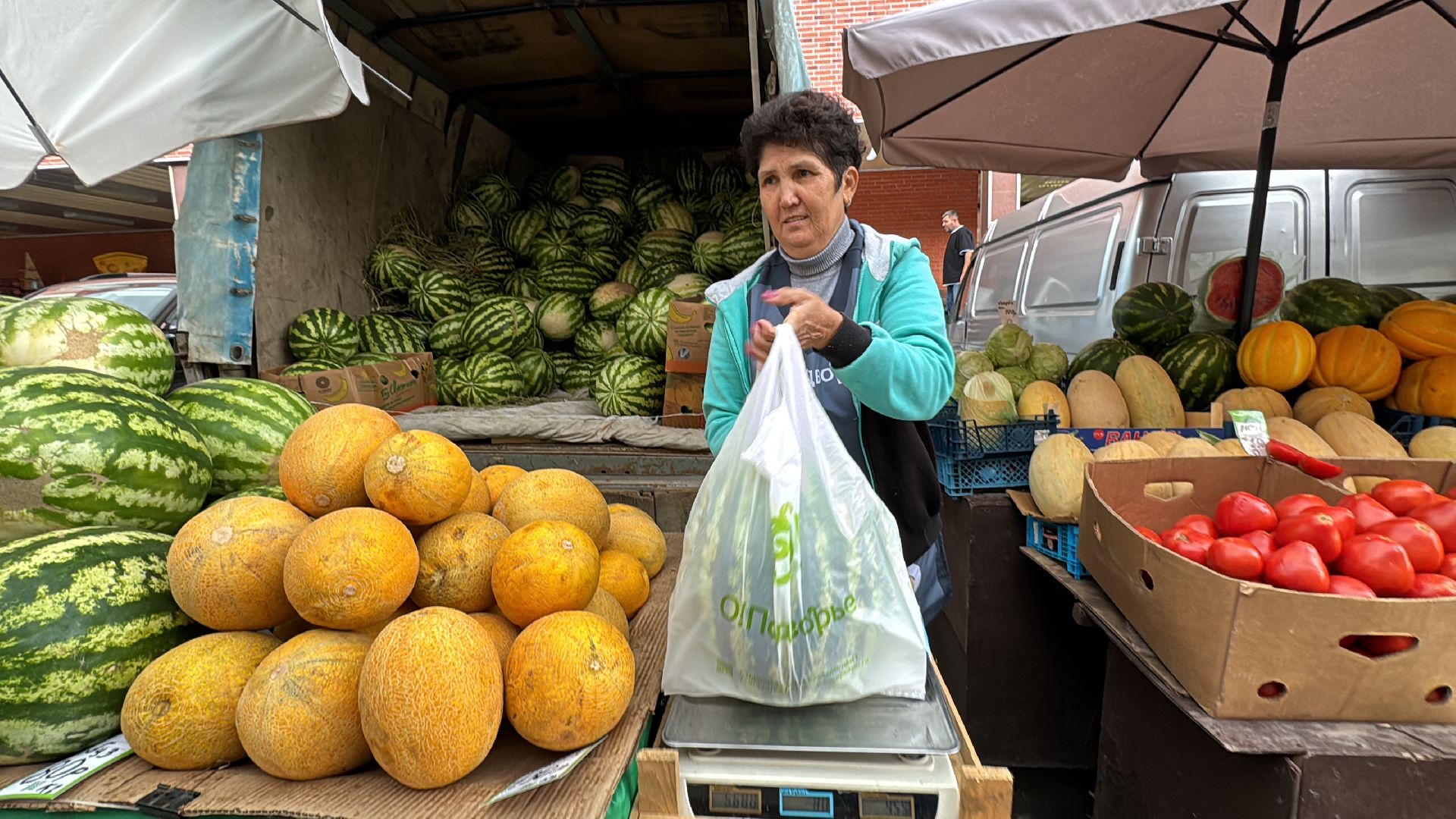 Сезон арбузов, Одинцовское подворье, астраханские арбузы,