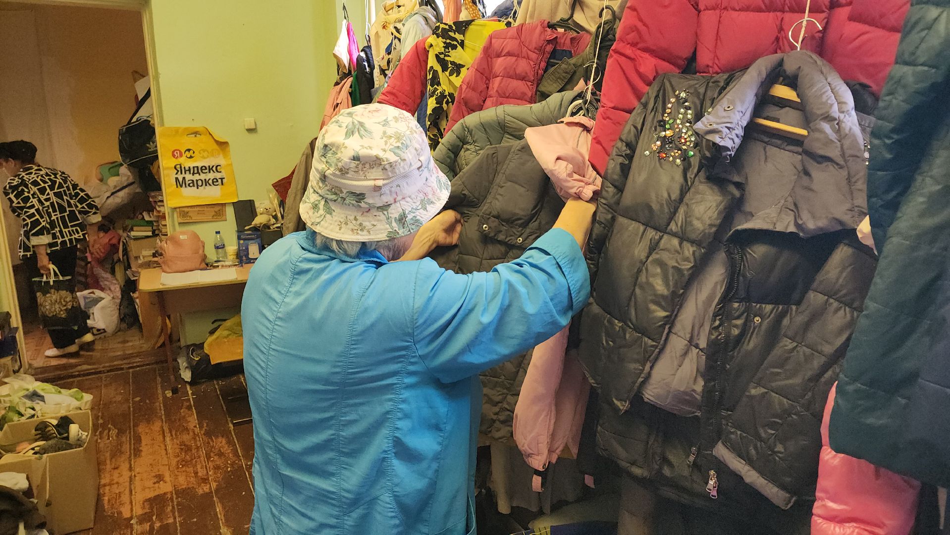 кашира, ожерелье, социальный склад, благотворительность, волонтеры, одежда, обувь,