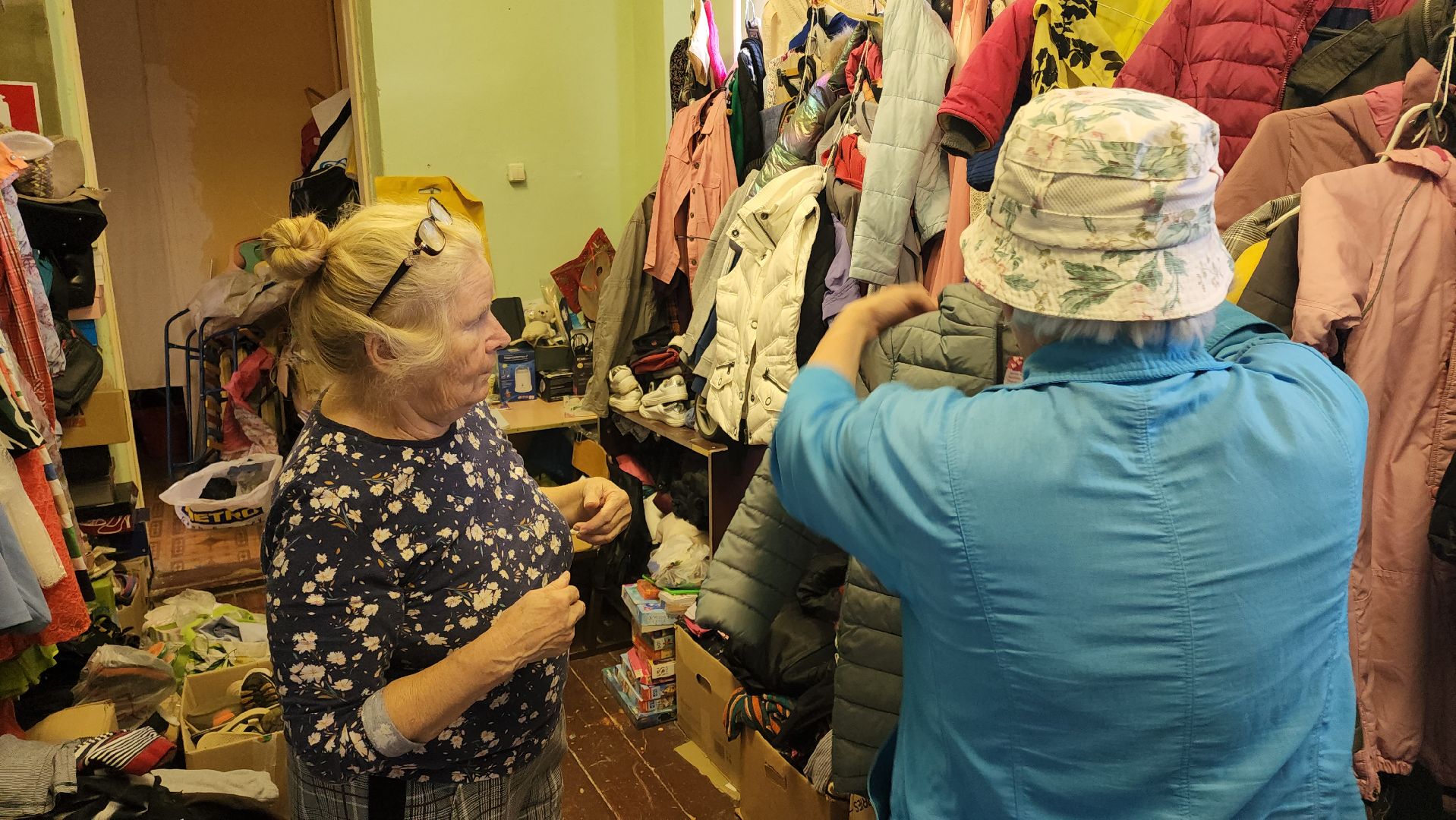 кашира, ожерелье, социальный склад, благотворительность, волонтеры, одежда, обувь,