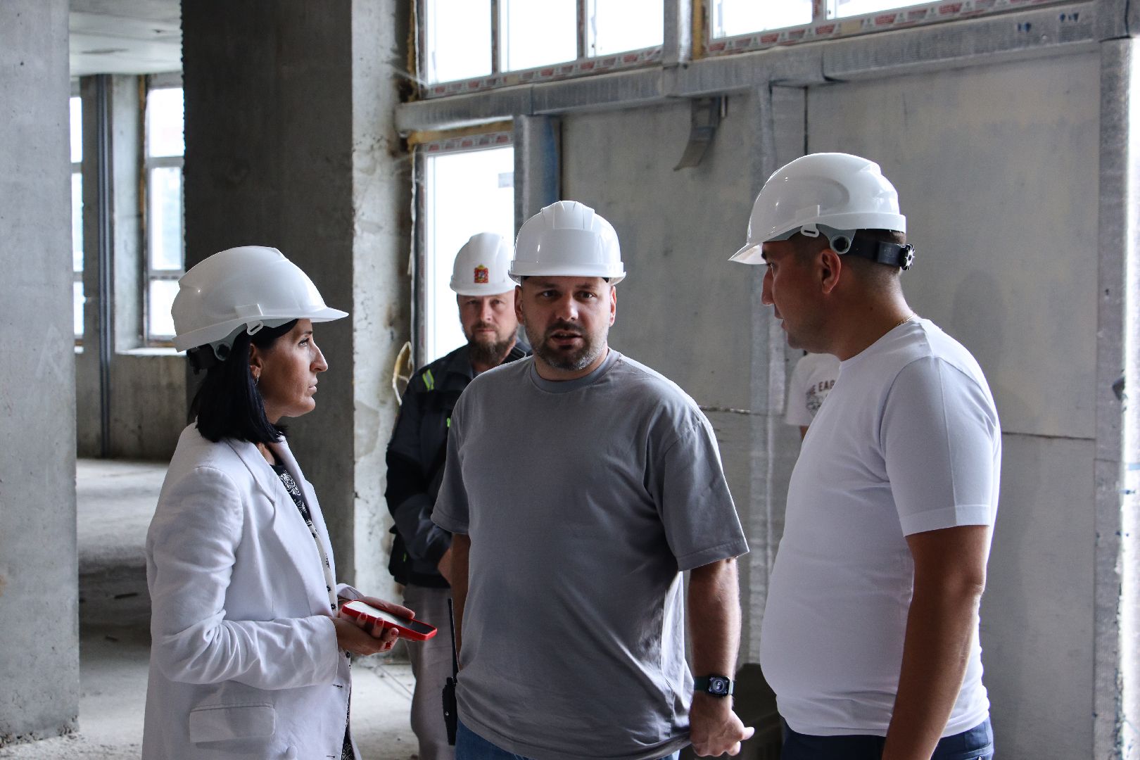 дзержинский, школа 7, реконструкция, андроник пак, ремонт, роман камелев, юлия шабанова, мария лобова,