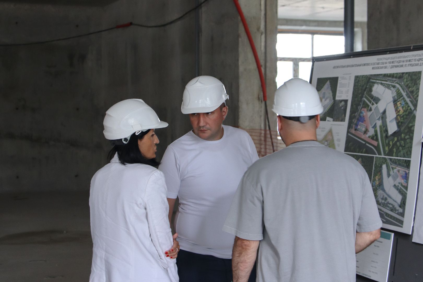 дзержинский, школа 7, реконструкция, андроник пак, ремонт, роман камелев, юлия шабанова, мария лобова,