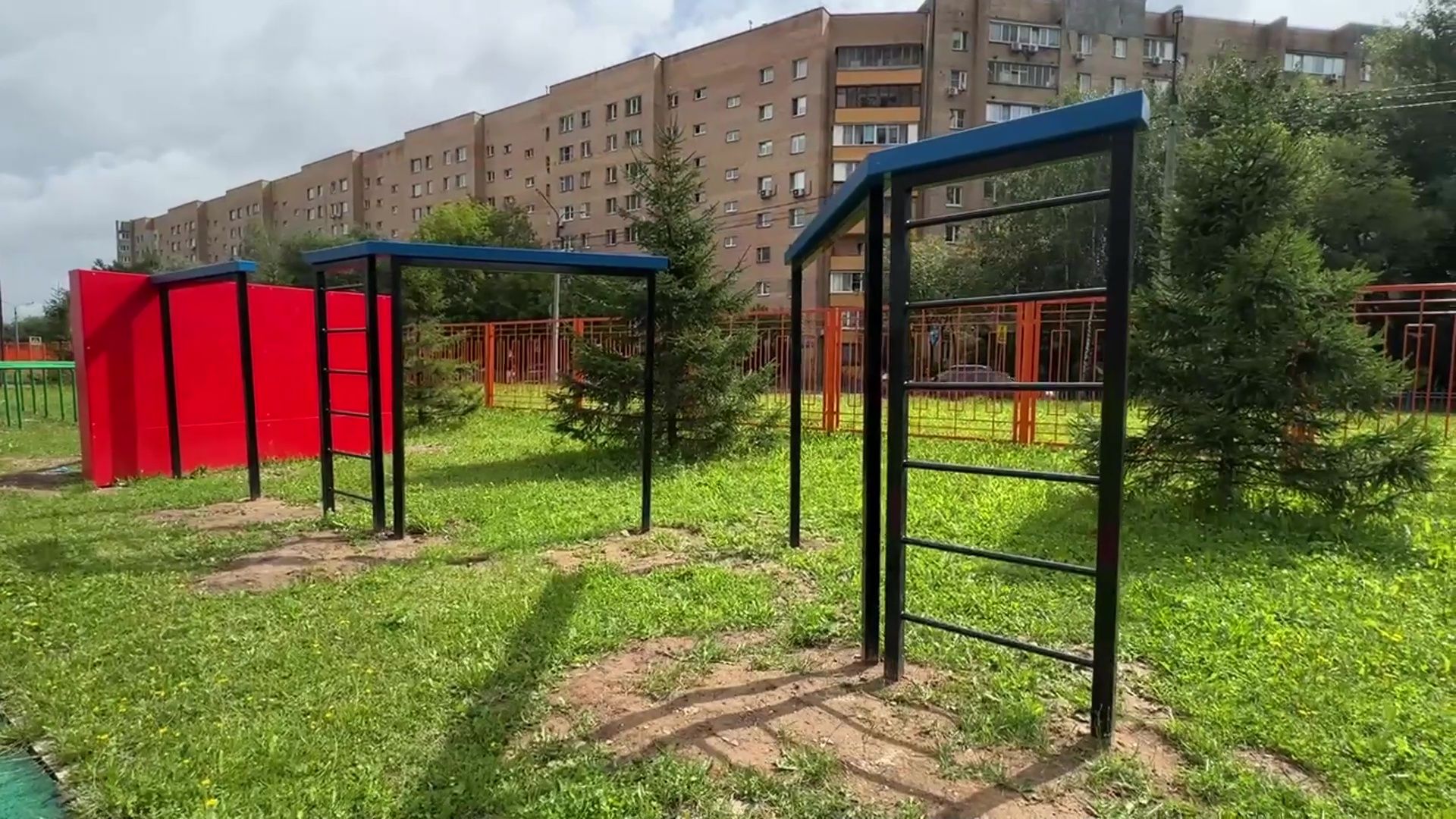 Реутов, полоса препятствий, спорт, военная подготовка, лестница, разрушенный мост, патриотизм,