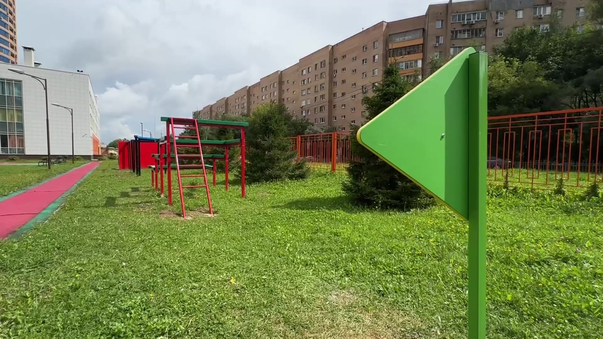 Реутов, полоса препятствий, спорт, военная подготовка, лестница, разрушенный мост, патриотизм,