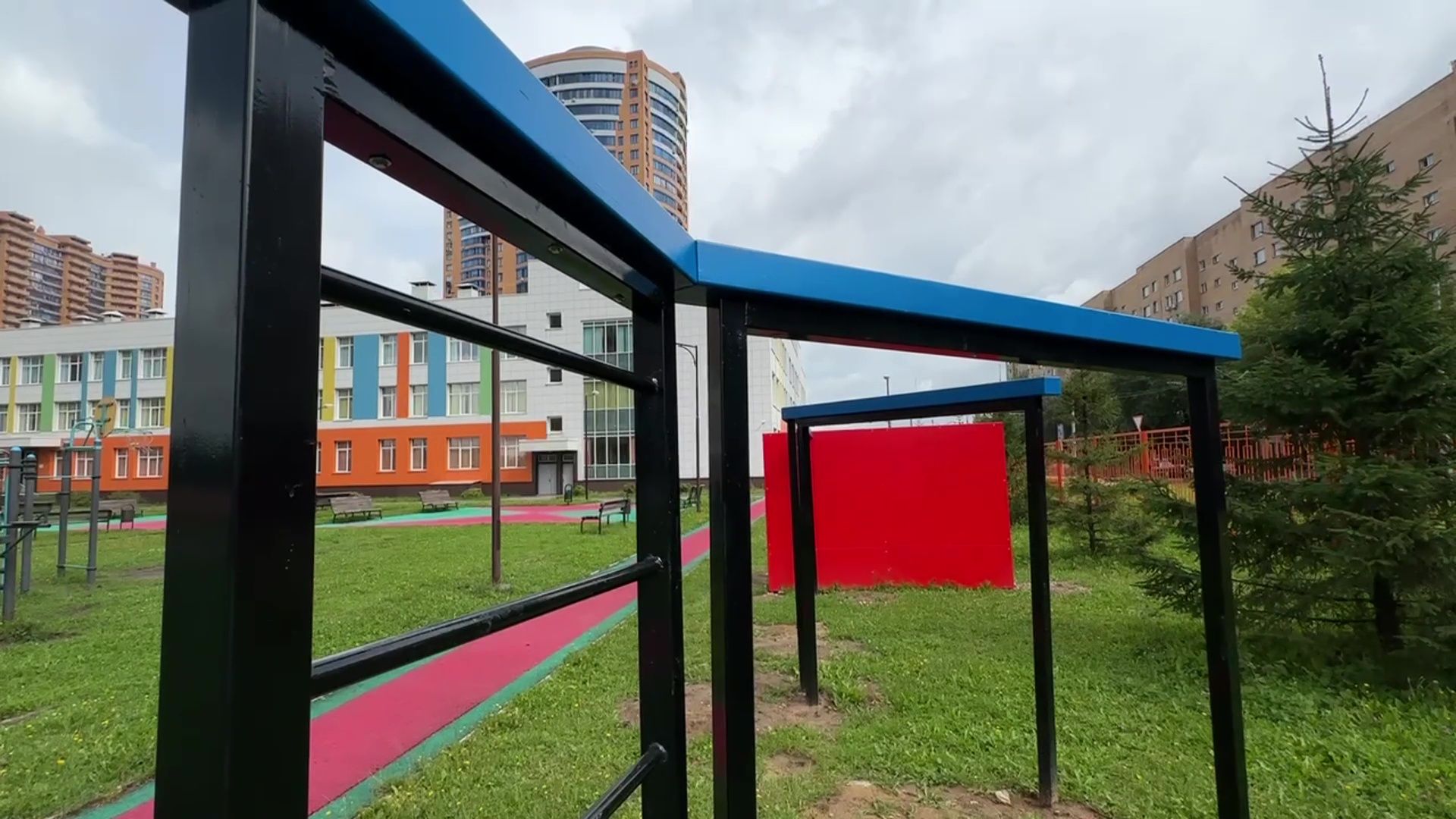 Реутов, полоса препятствий, спорт, военная подготовка, лестница, разрушенный мост, патриотизм,