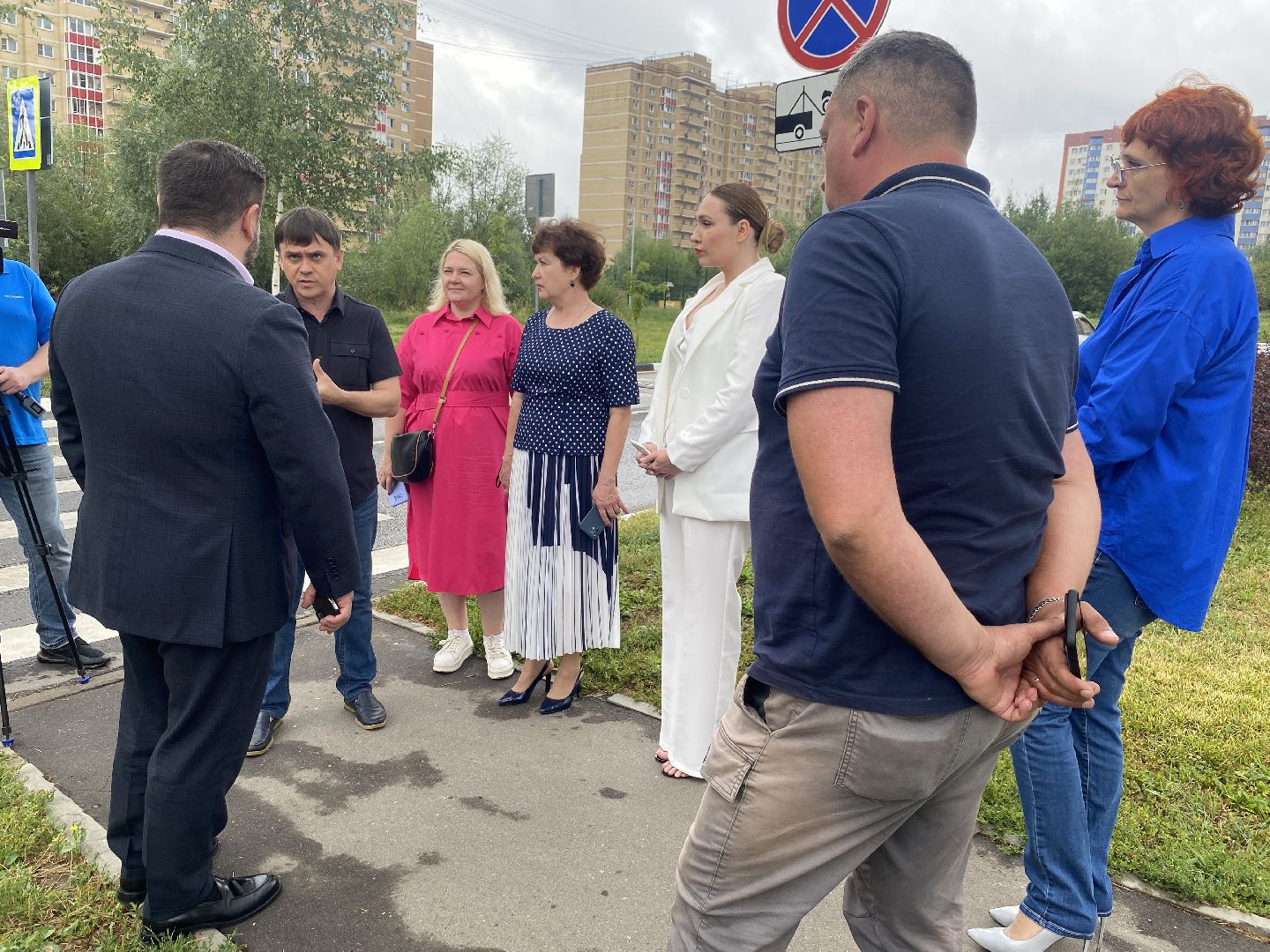 умный переход, проекционный прожектор, безопасность на дорогах, власиха БДД, Власиха Школьный,