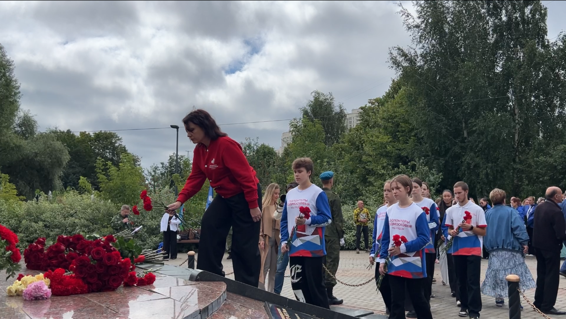 химки, общество, день вдв, возложение цветов,