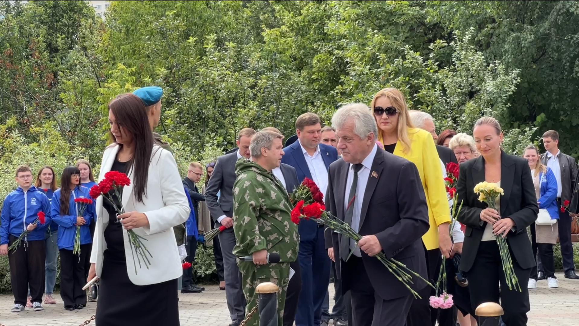 химки, общество, день вдв, возложение цветов,