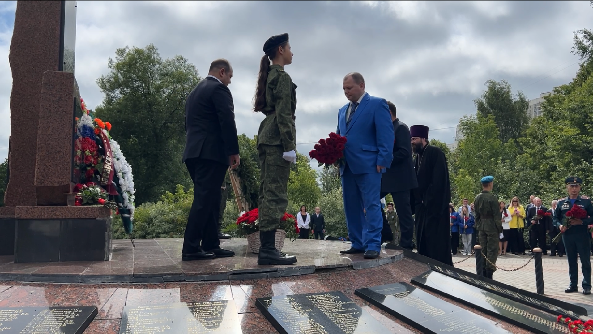 химки, общество, день вдв, возложение цветов,