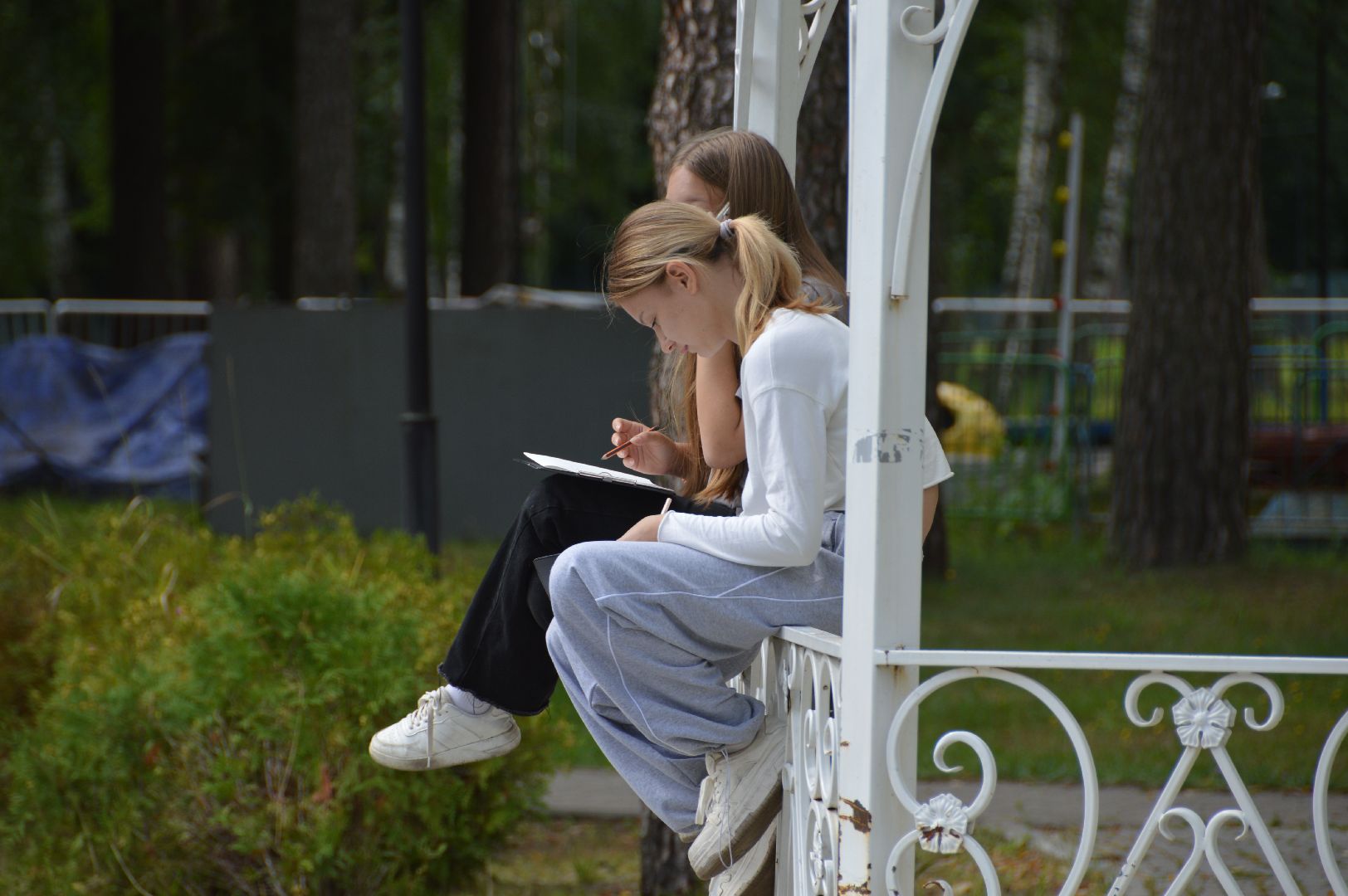 шатура, культурная шатура, пленэр, рисование, рисуют на свежем воздухе,