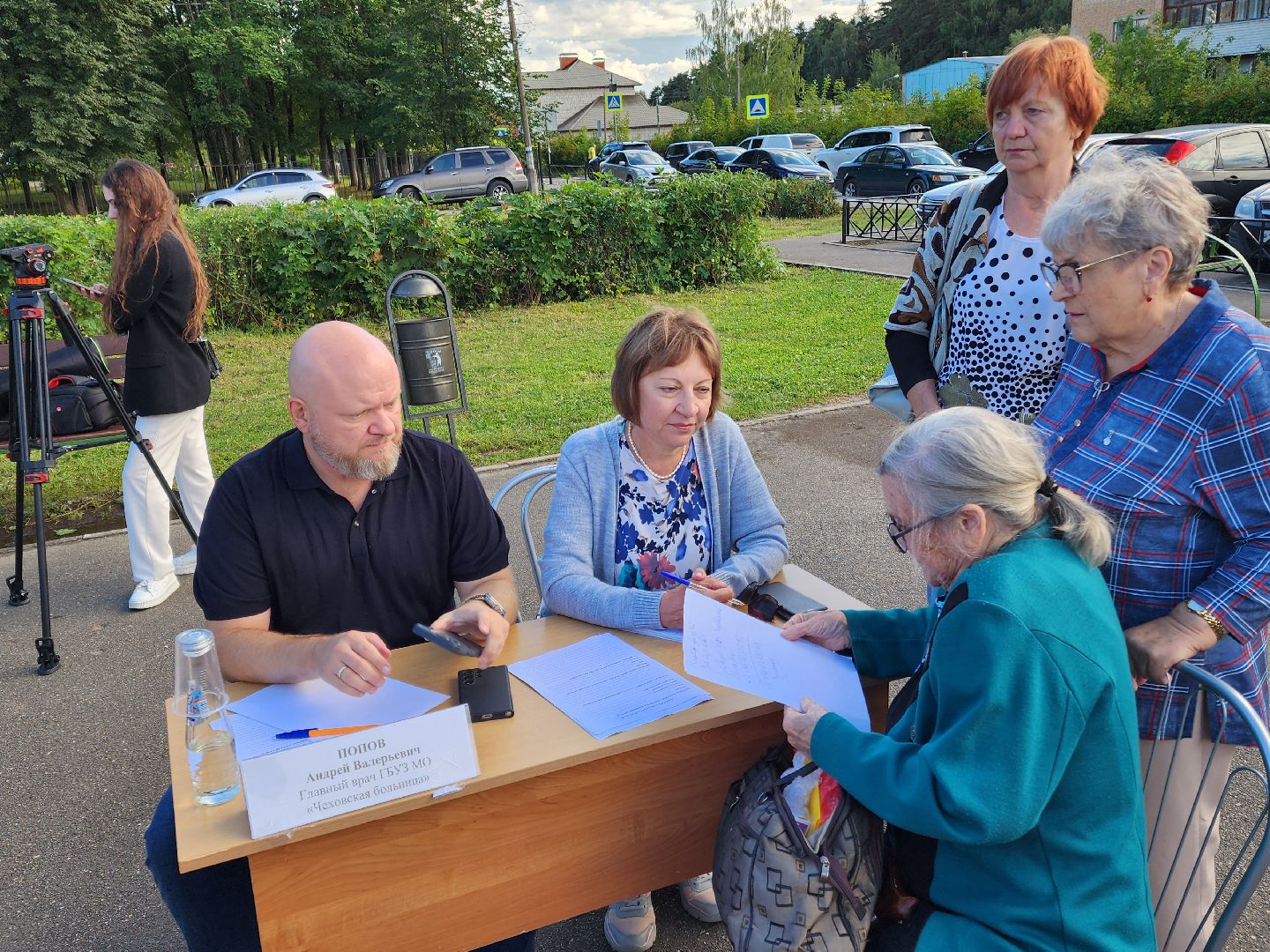 Чехов, село Новый Быт, выездная администрация, встреча с жителями, ветеран труда, льготные лекарства, медицинские услуги, новая больница, глава округа михаил собакин,