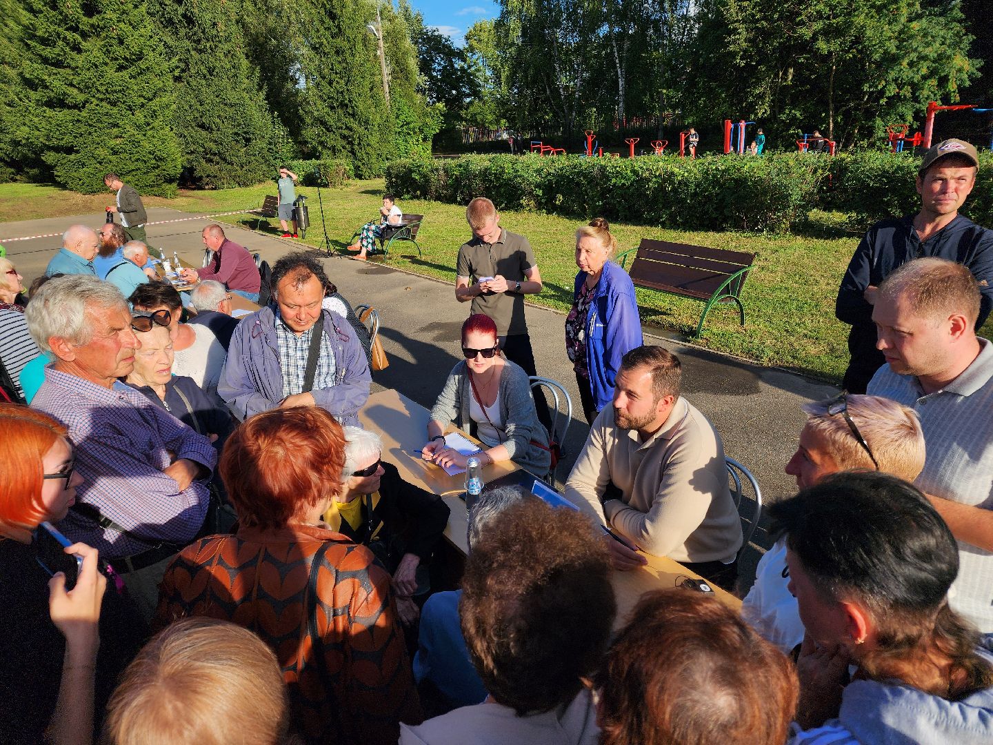 Чехов, село Новый Быт, выездная администрация, встреча с жителями, ветеран труда, льготные лекарства, медицинские услуги, новая больница, глава округа михаил собакин,