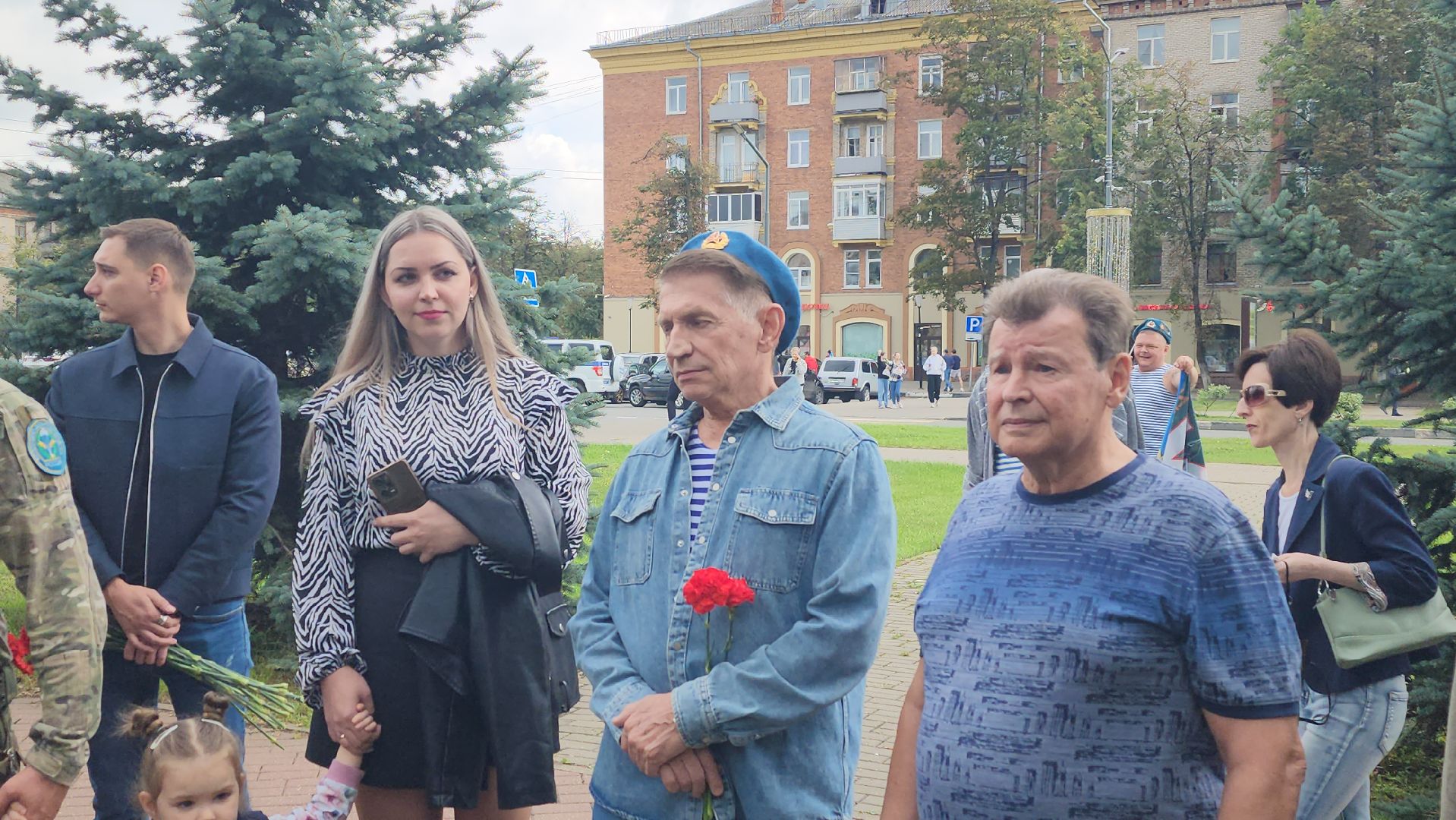 Союз десантников, День ВДВ, митинг, торжественный митинг, Юрий Прохоров, Константин Гордеев, Афган-Чечня-Россия, мемориал, ул фрунзе,