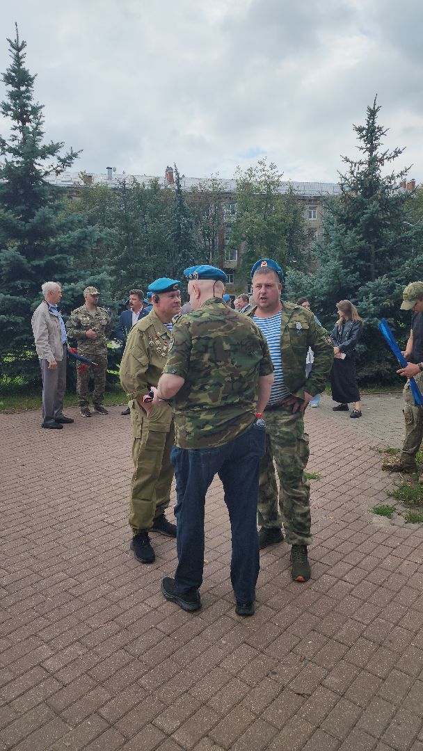 Союз десантников, День ВДВ, митинг, торжественный митинг, Юрий Прохоров, Константин Гордеев, Афган-Чечня-Россия, мемориал, ул фрунзе,