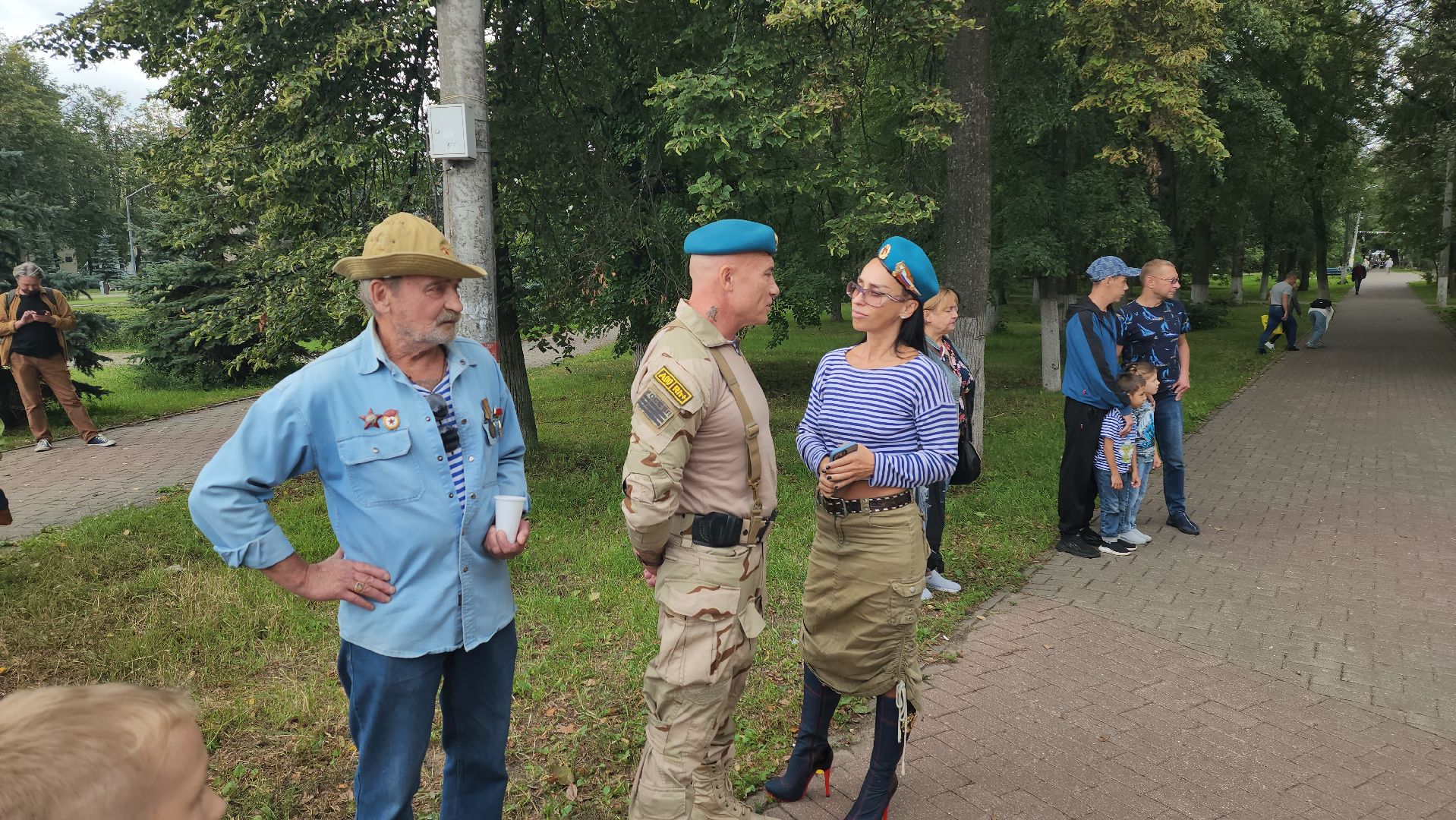 Союз десантников, День ВДВ, митинг, торжественный митинг, Юрий Прохоров, Константин Гордеев, Афган-Чечня-Россия, мемориал, ул фрунзе,
