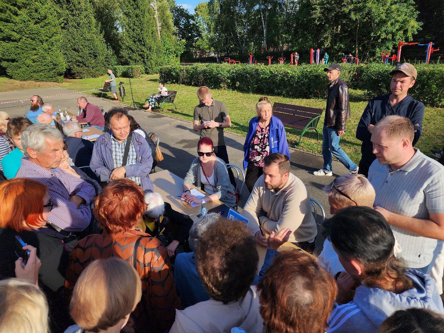 Чехов, село новый быт, выездная администрация, встреча с жителями, многодетная мать, медицинские услуги, прописка, земельный участок, минздрав мо,