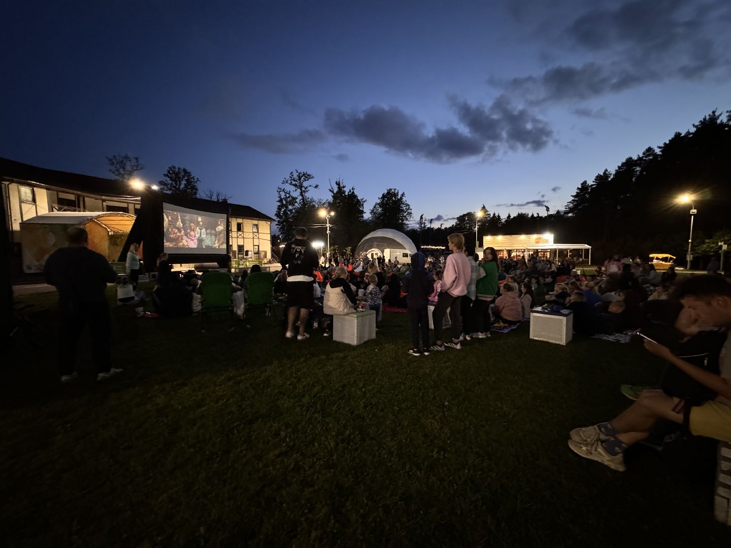 Одинцово, Кинопоказы в парке, Летучий корабль,