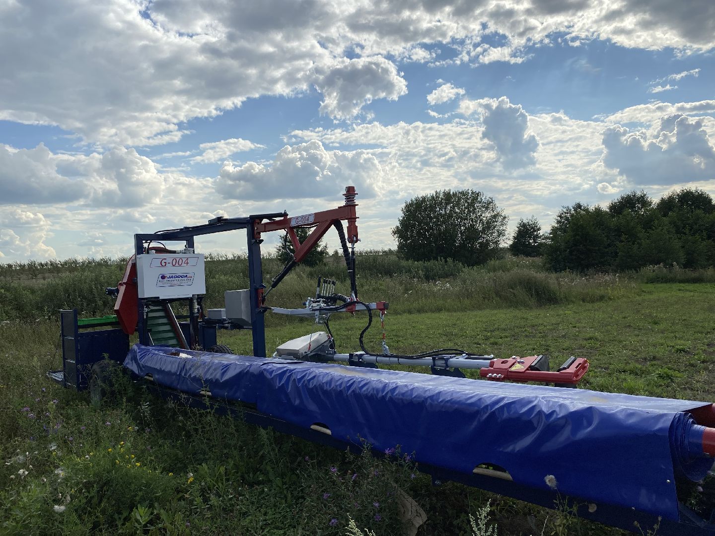 Коломна, сельское хозяйство, фермерское хозяйство, вишневый сад, новые комбайны,