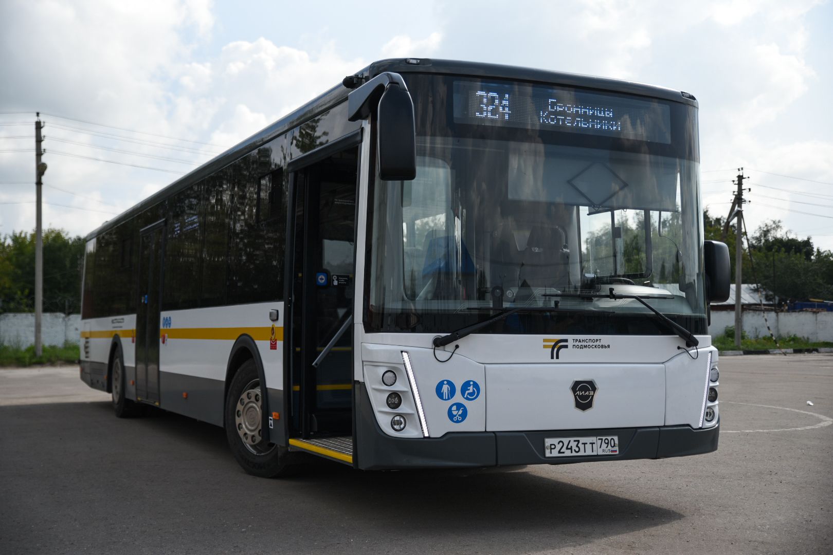 Бронницы, Новые автобусы, Водитель автобуса, Автобусы ЛиАЗ в Бронницах,