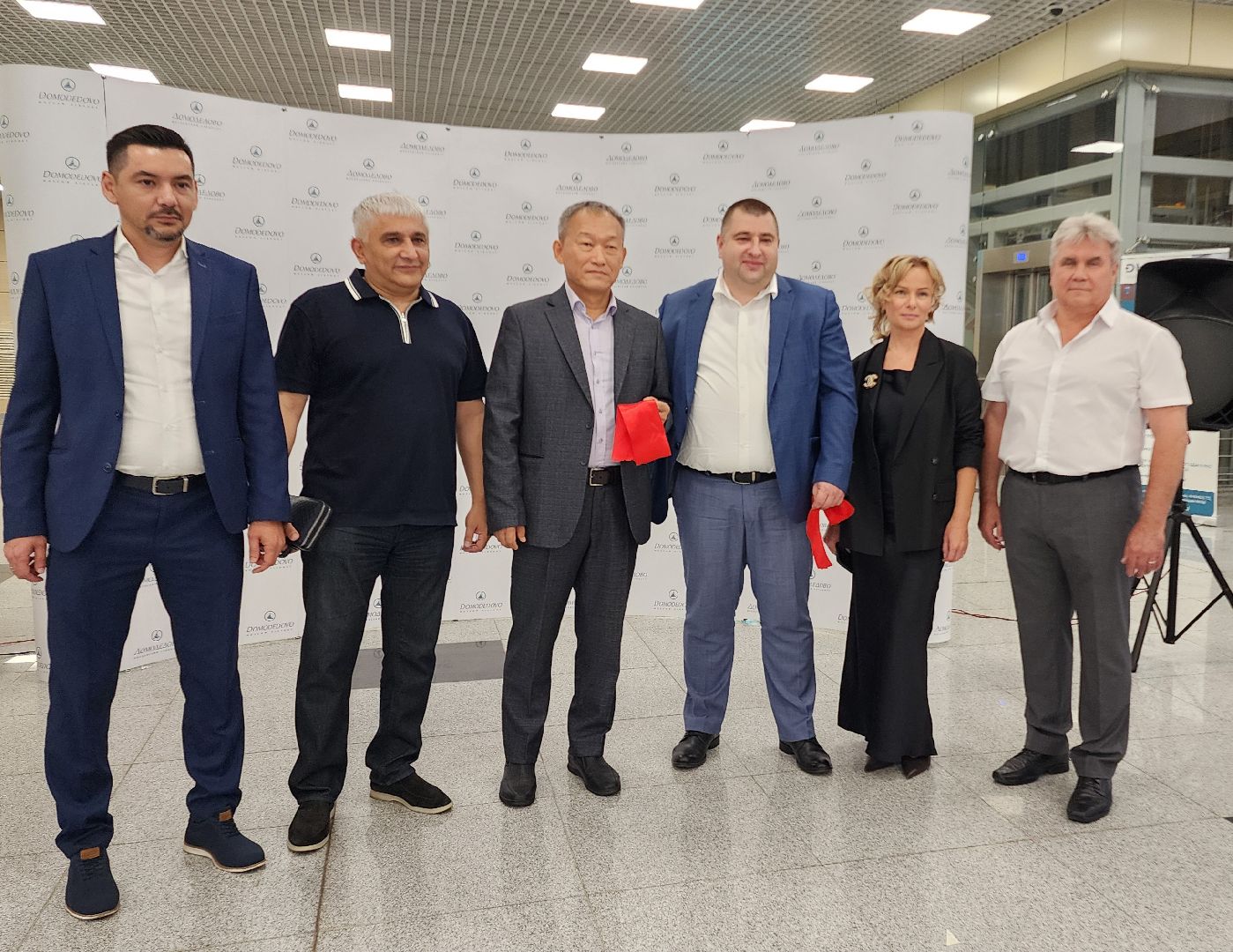 домодедово, Аэропорт Домодедово, Подмосковье, Самолет, Воздушная гавань, новые рейсы, терминал Т2, Узбекистан, Средняя азия, Авиапассажиры,