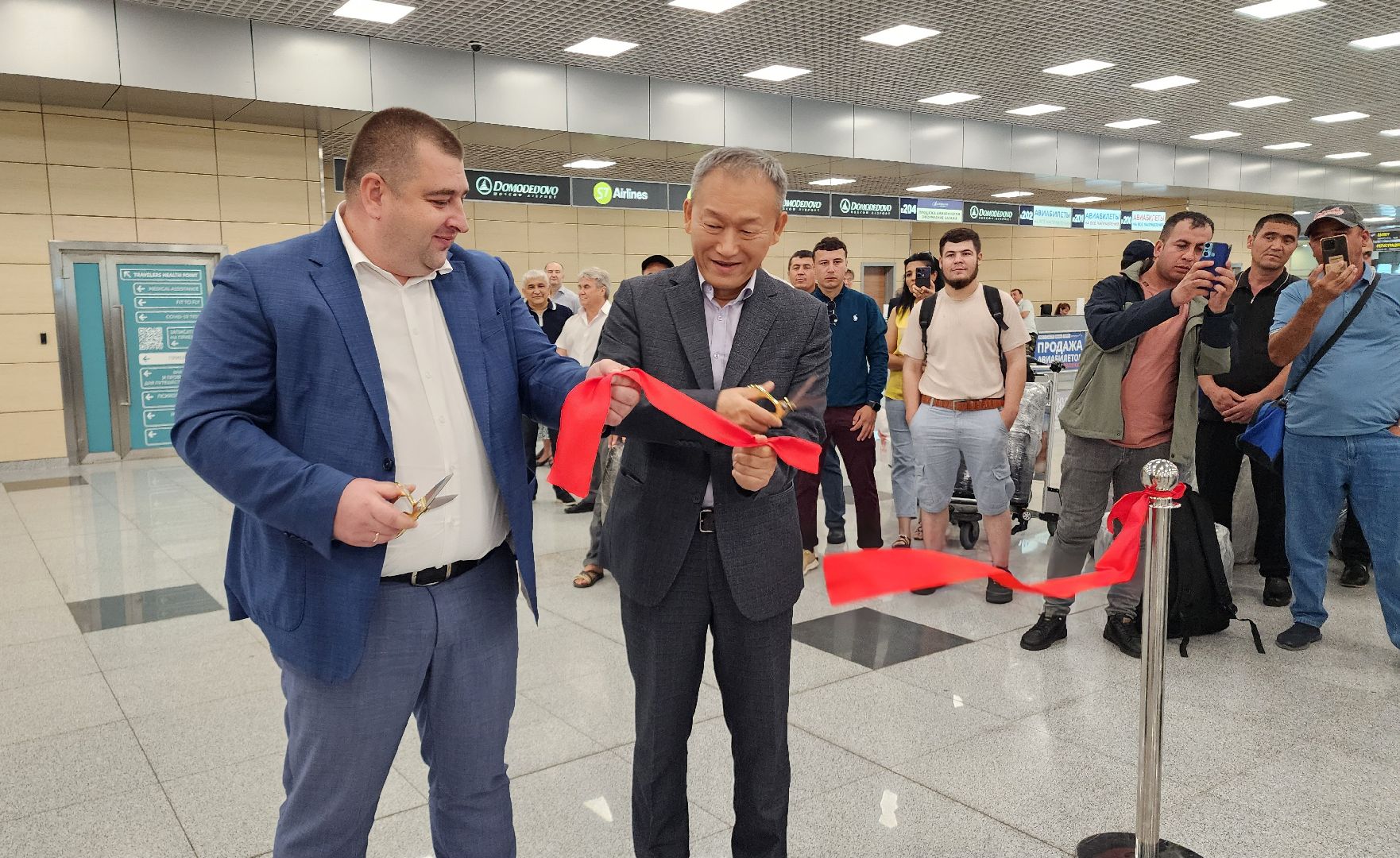 домодедово, Аэропорт Домодедово, Подмосковье, Самолет, Воздушная гавань, новые рейсы, терминал Т2, Узбекистан, Средняя азия, Авиапассажиры,