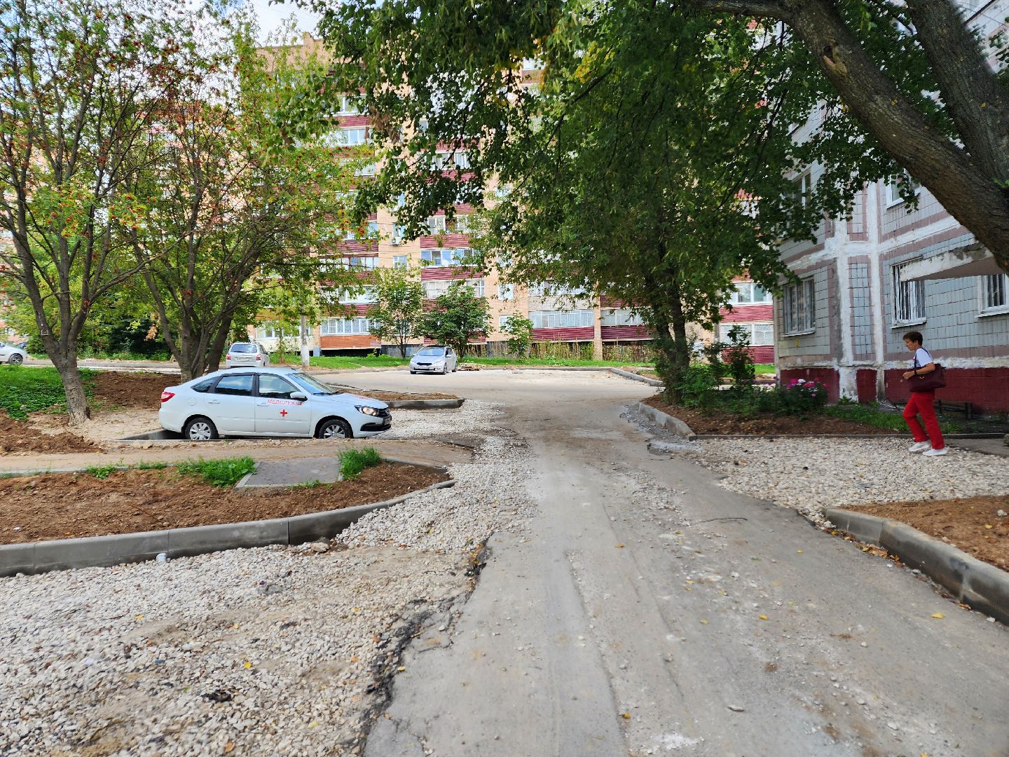 Чехов, улица Дружбы, комплексное благоустройство, двор, дворовая территория, парковки, проезды, тротуары, пешеходная дорожка, формирование комфортной городской среды,