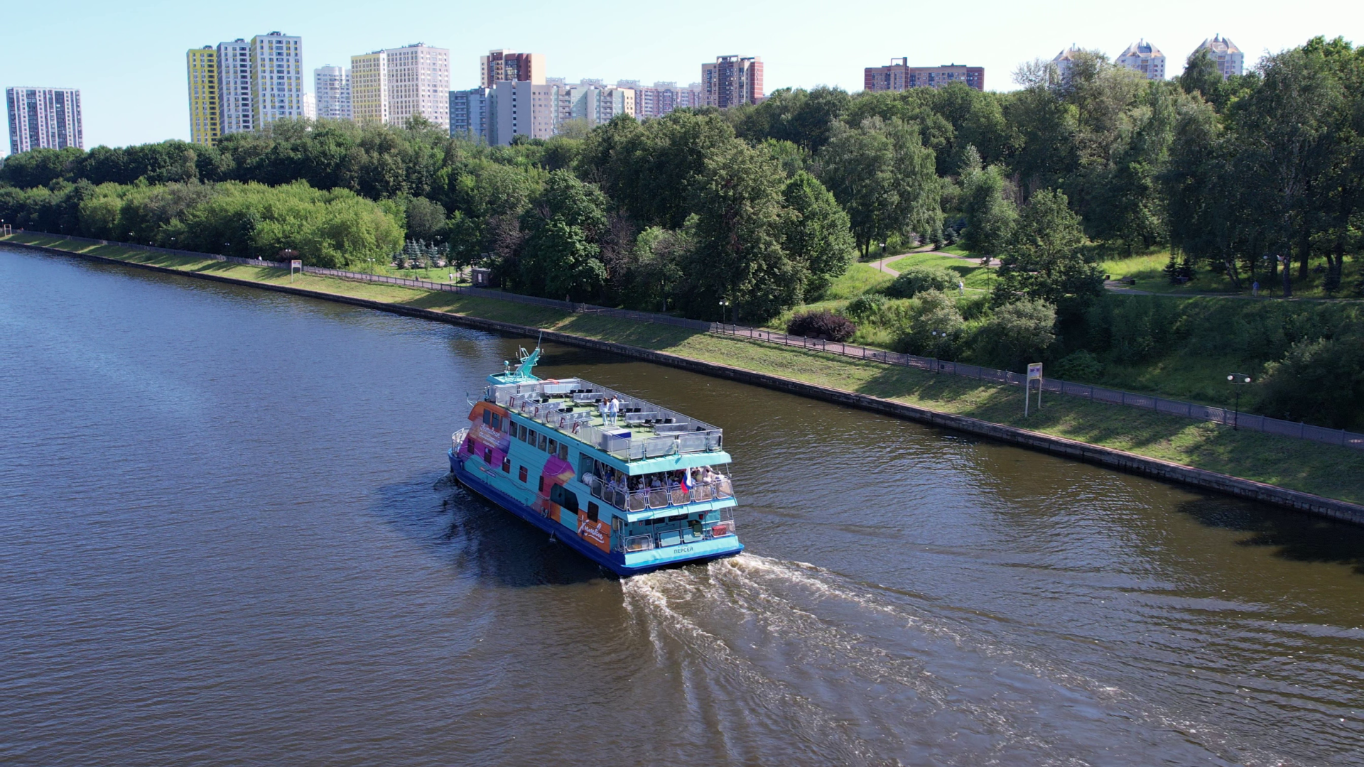 видео с коптера, химки, теплоход,