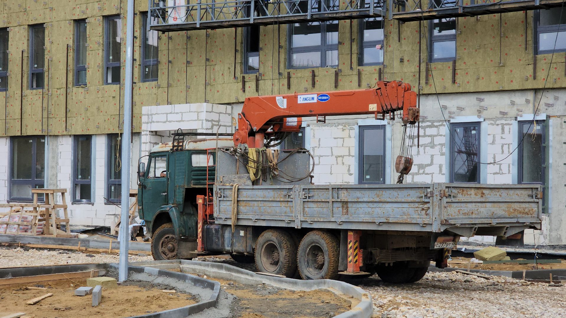 кашира, строительство, новое здание полиции, утепление фасада, благоустройство,