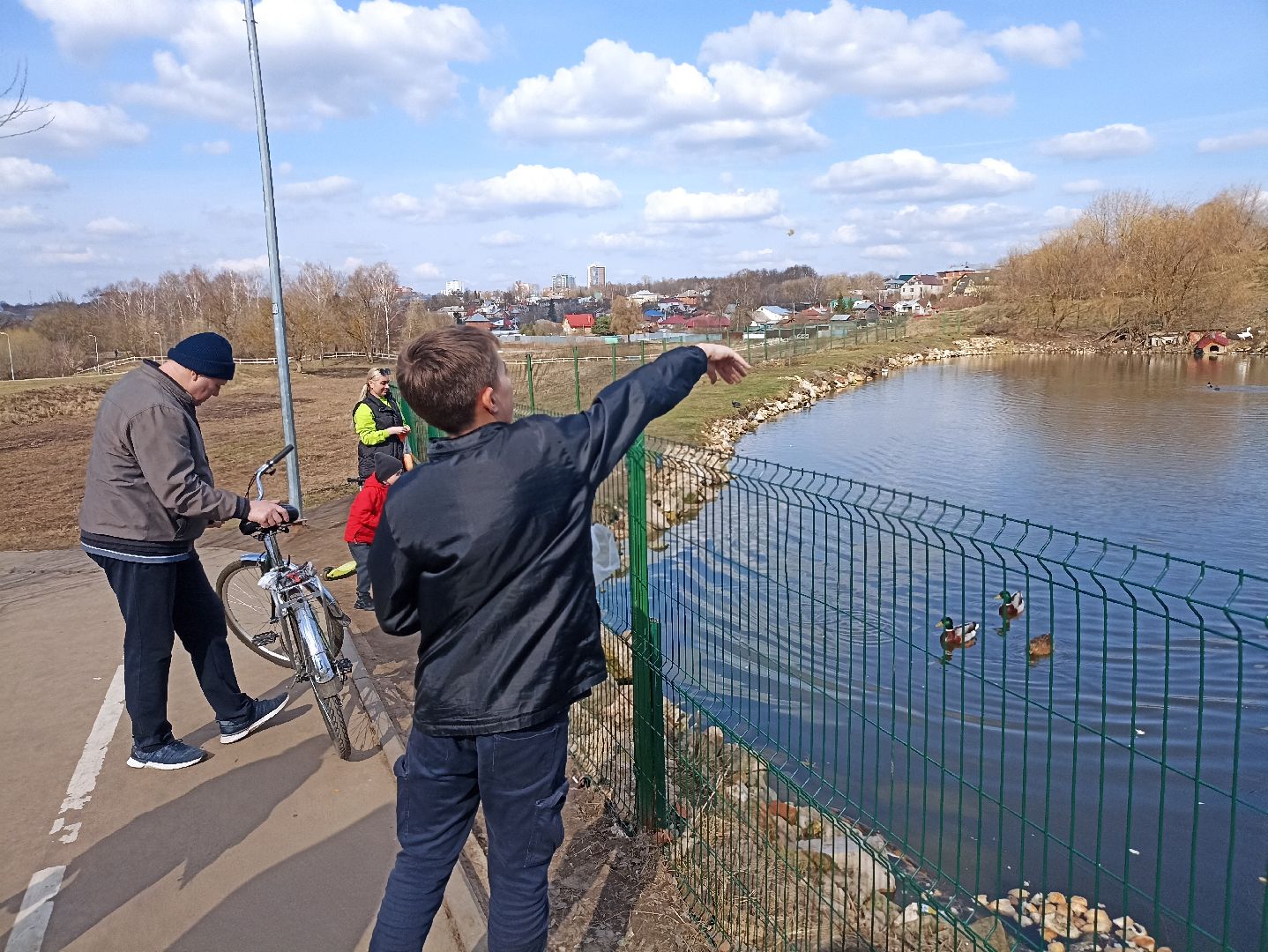 Серпухов, Подмосковье, утки, карпы, парк, монастырь, весна