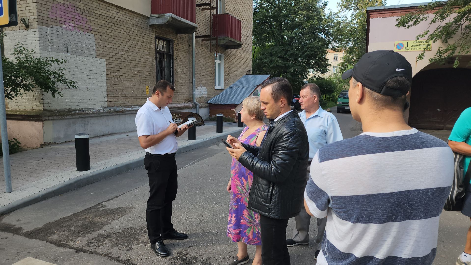 пешие обходы, заместитель главы, Григорий Грибанов, дворовые территории, ул пушкина, ул ломоносова, ул маяковского,