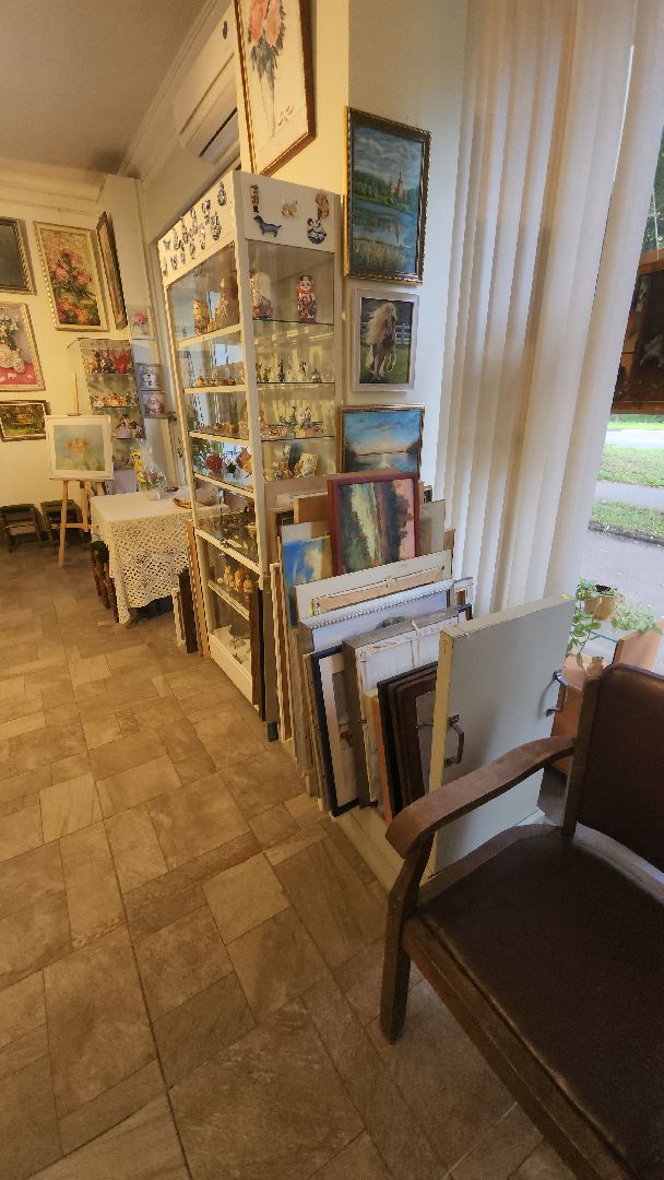 галерея 5 дом, ул жуковского, выставка, дачный сезон, Нина Верникова,