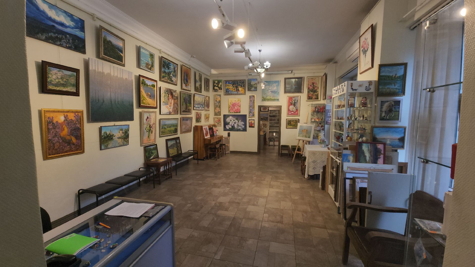 галерея 5 дом, ул жуковского, выставка, дачный сезон, Нина Верникова,