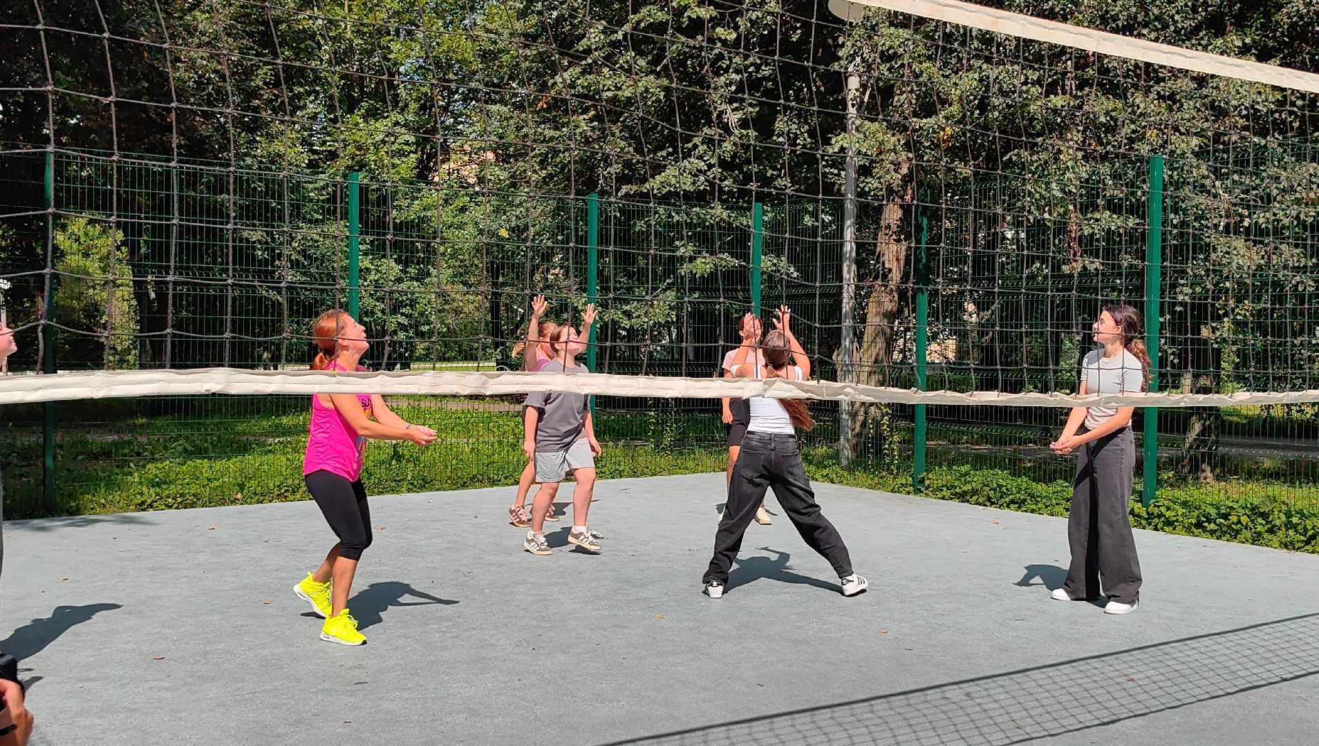 спортивные игры, волейбол, игры во дворе, лето, каникулы, звездный городок,