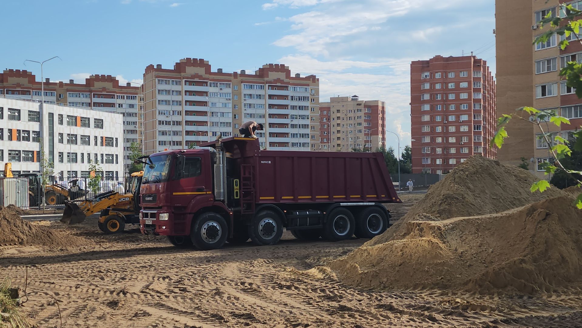 благоустройство, парковки, парковочные пространства, пятый микрорайон, новая школа, борис аубакиров,