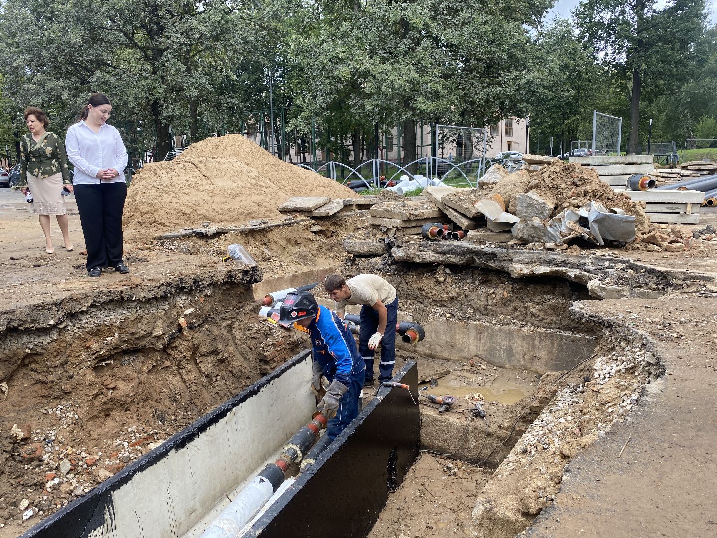 ремонт трубопровода, капремонт сетей отопления, капремонт сетей во власихе, отопление школа Попова, замена труб отопления,