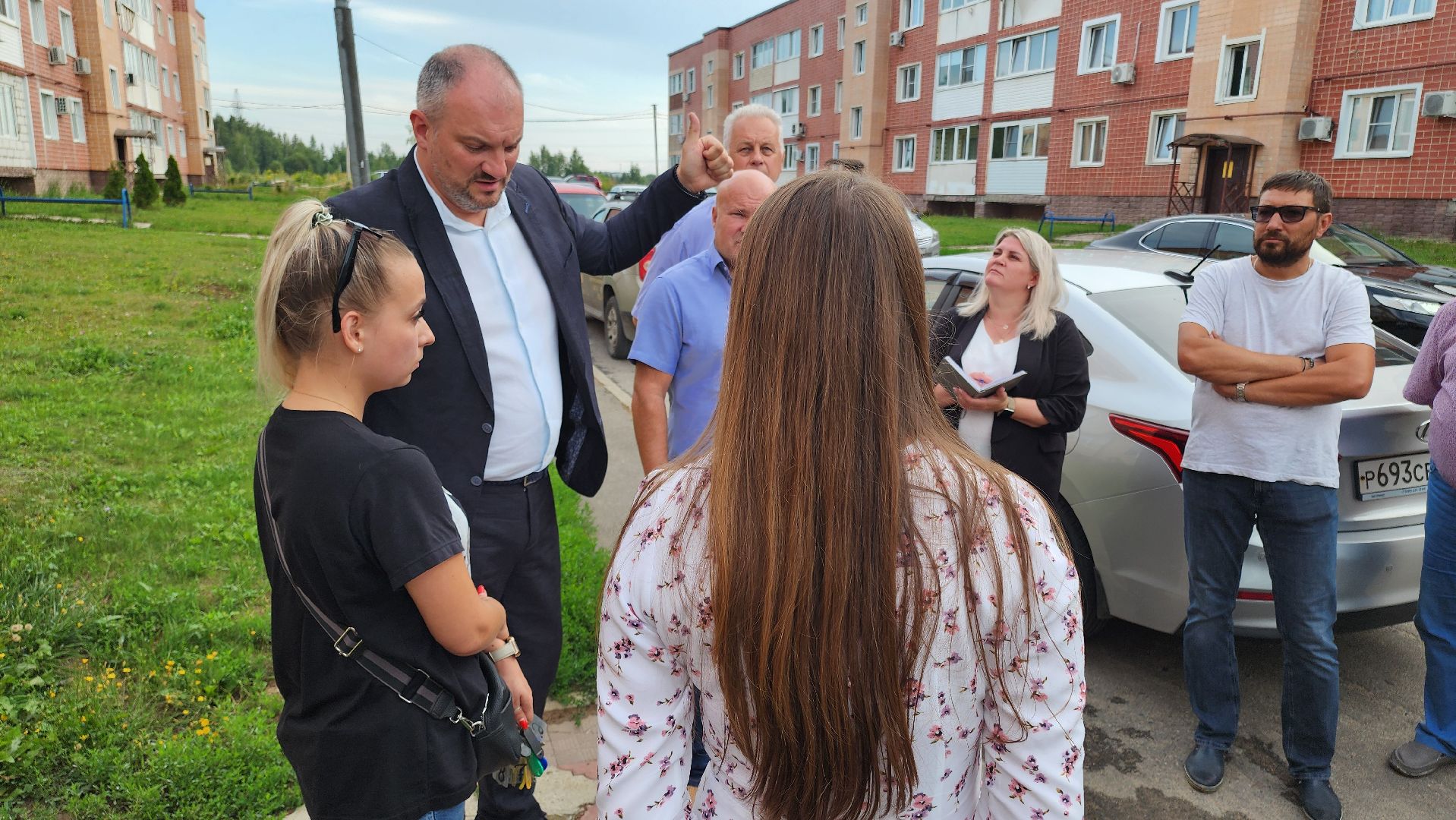 кашира, обход территорий, жк березовая роща, уборка территорий, футбольная площадка,