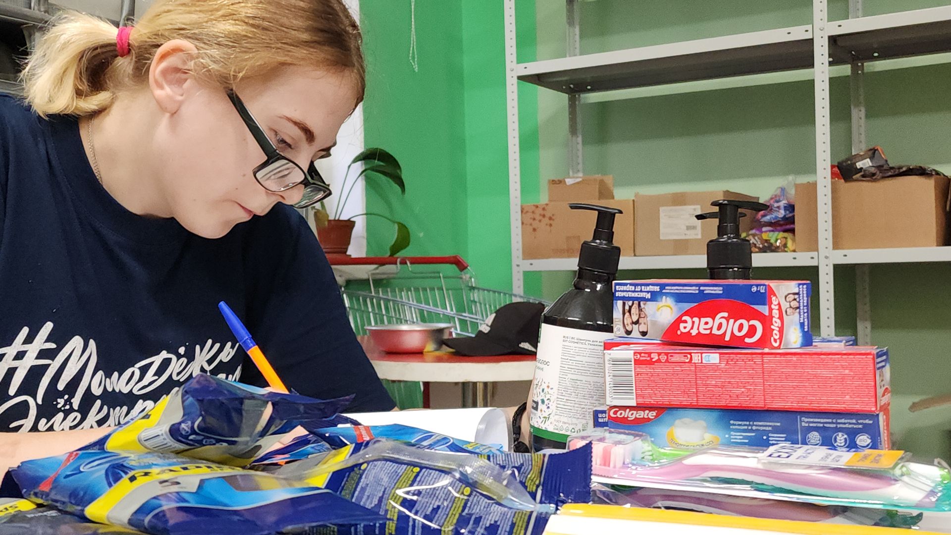 гумпомощь, гумпункт, гуманитарная помощь, гуманитарная помощь курск, электросталь, жители города, мой город, общество,