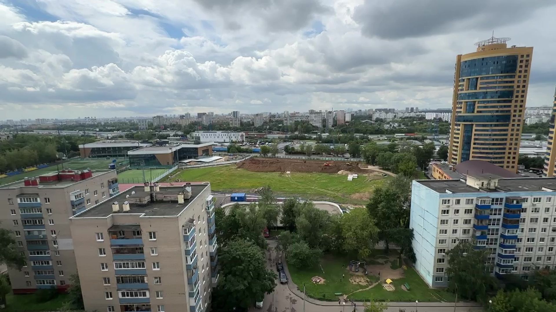 Реутов, спорт, реконструкция, футбольное поле, трибуны, игры, строительство,