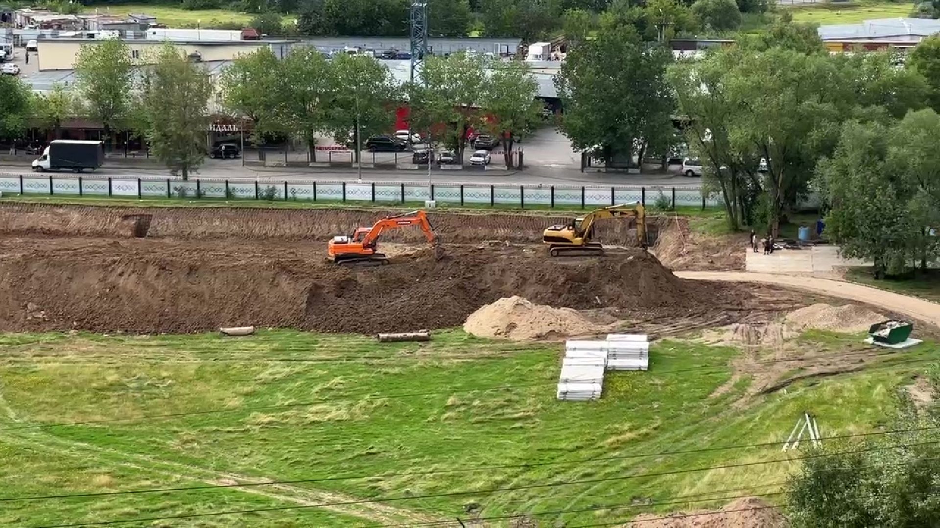 Реутов, спорт, реконструкция, футбольное поле, трибуны, игры, строительство,