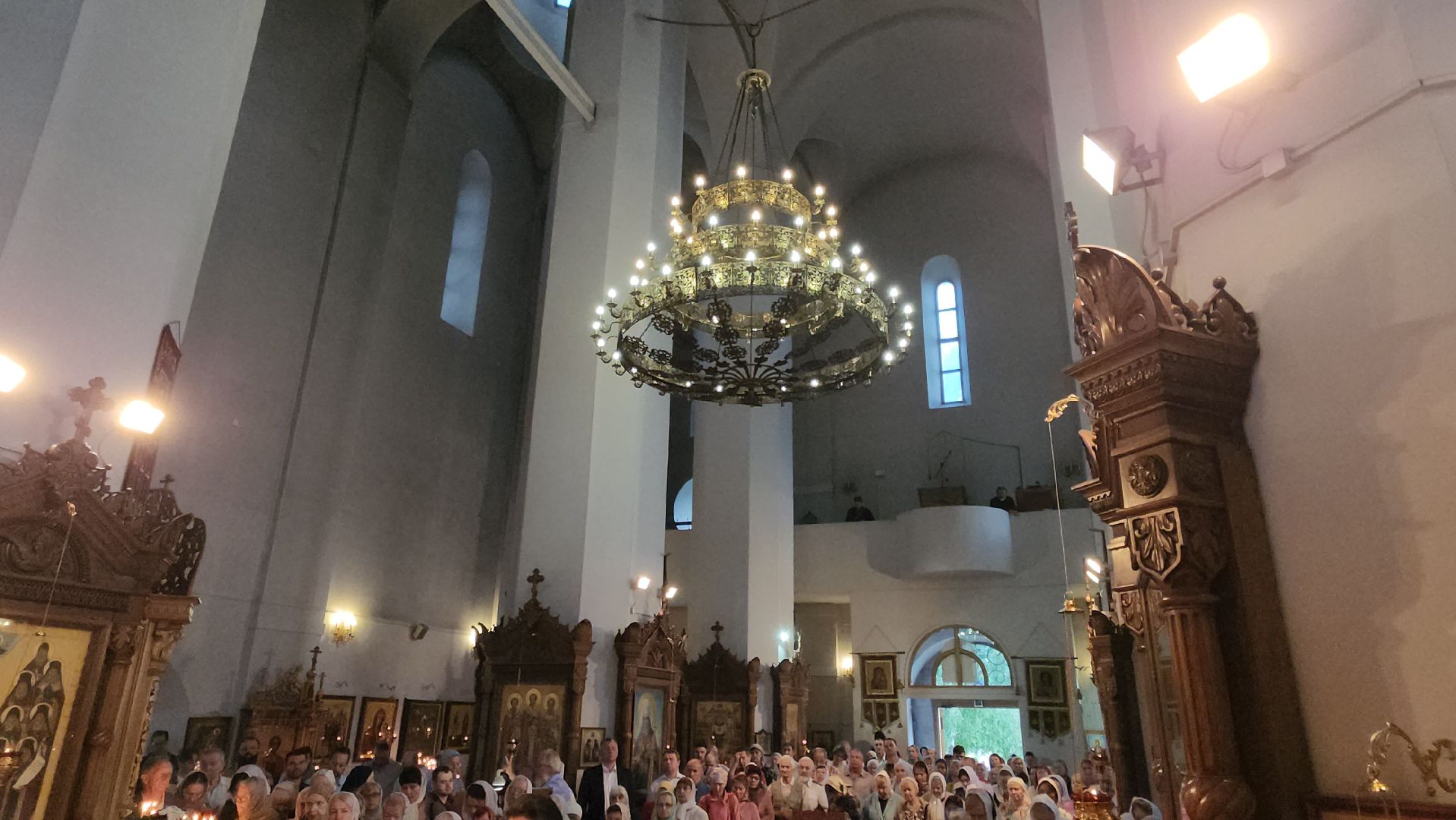 митрополит Куритицкий и Коломенский Павел, литургия, борис аубакиров, Преображенский храм, визит,