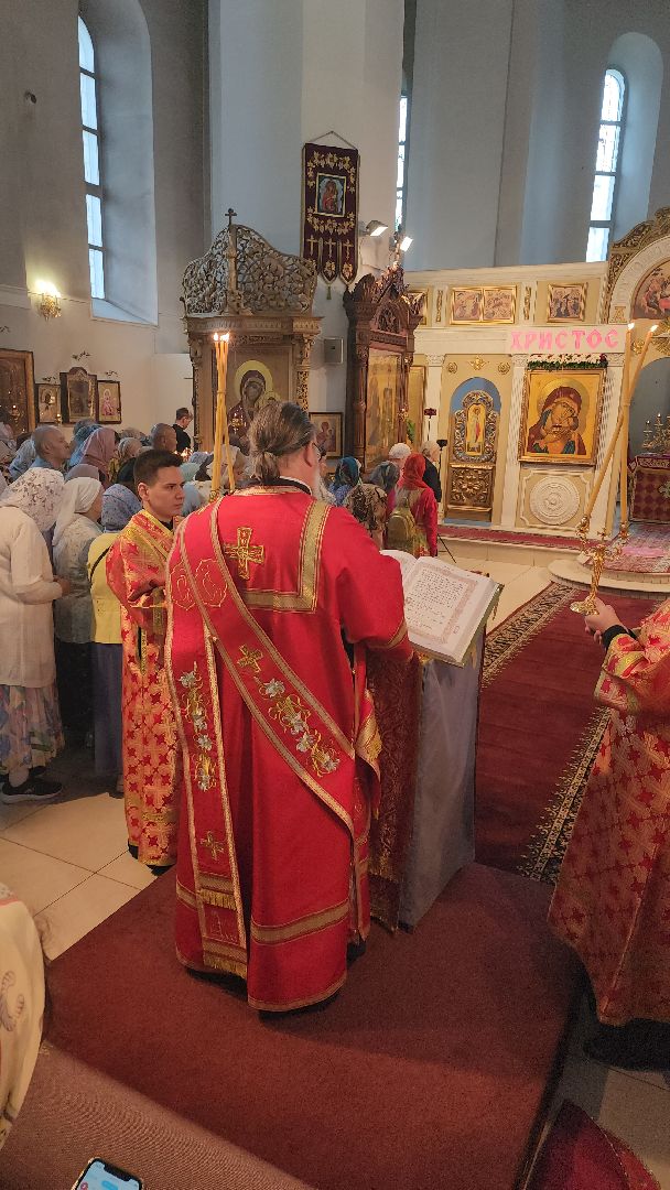 митрополит Куритицкий и Коломенский Павел, литургия, борис аубакиров, Преображенский храм, визит,