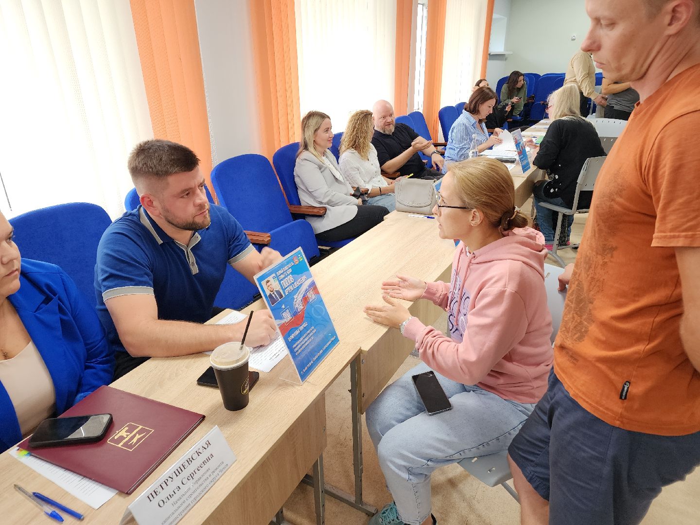 Чехов, поселок Столбовая, деревня Змеевка, выездная администрация, встреча с жителями, обращения граждан, железнодорожный переезд, заторы, пробки, 283 км,