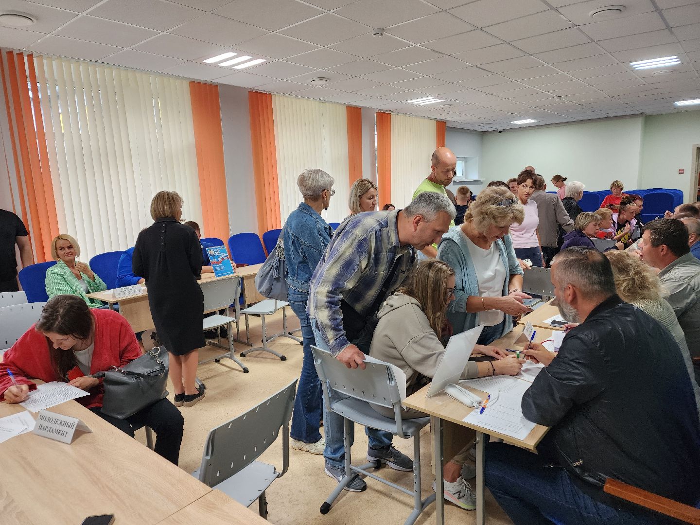 Чехов, поселок Столбовая, деревня Змеевка, выездная администрация, встреча с жителями, обращения граждан, железнодорожный переезд, заторы, пробки, 283 км,