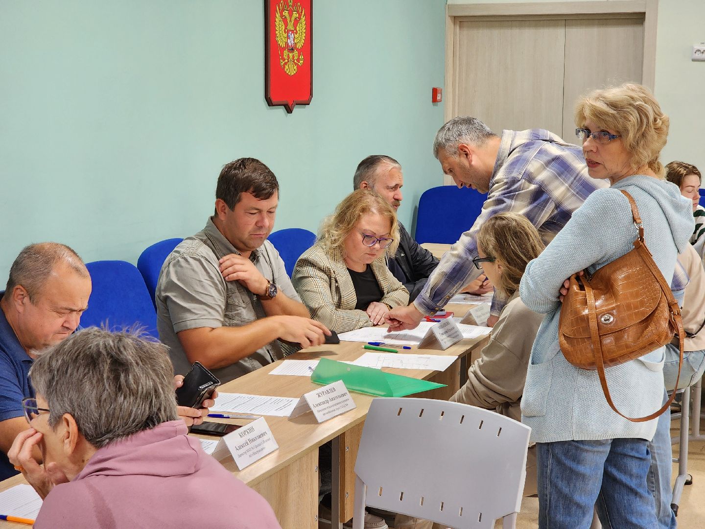 Чехов, поселок Столбовая, деревня Змеевка, выездная администрация, встреча с жителями, обращения граждан, железнодорожный переезд, заторы, пробки, 283 км,