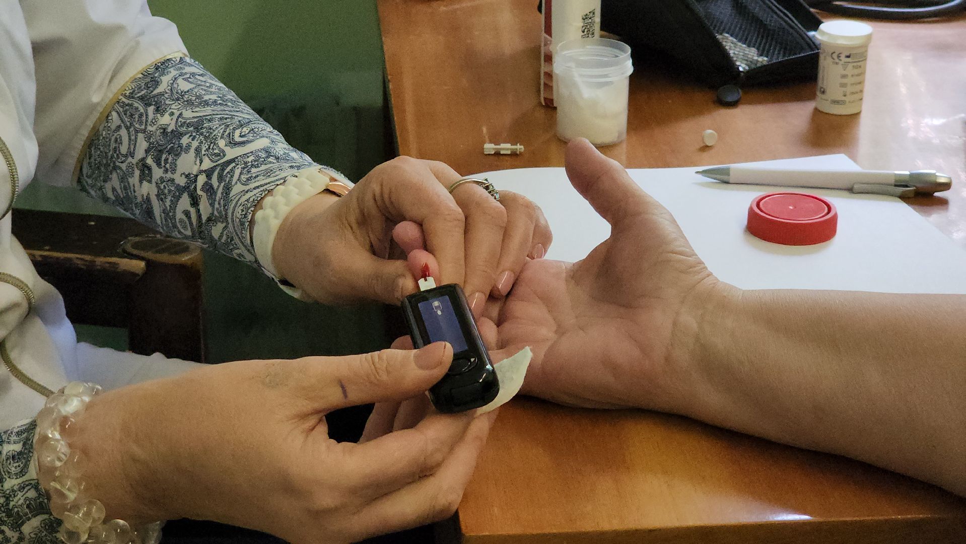 Врачи, Лобня, прием врача,