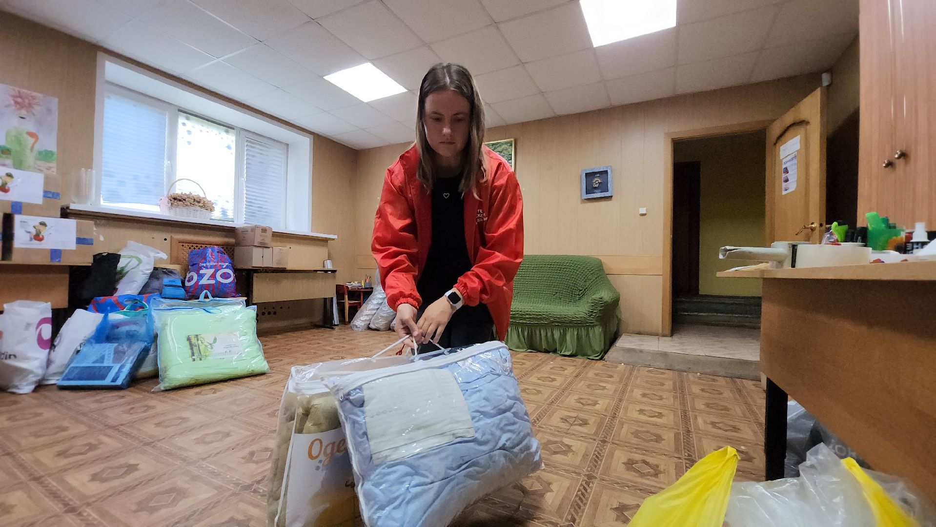 гуманитаная помощь, Лобня, волонтеры подмосковья,