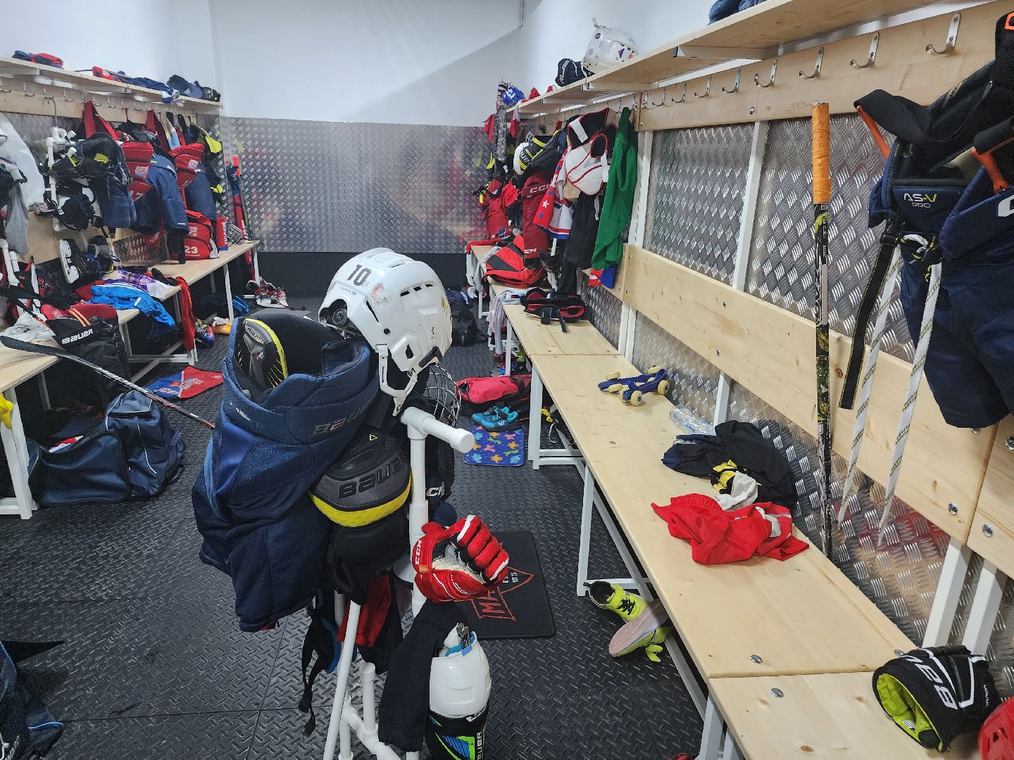 фск салют, ледовая арена, капитальный ремонт, разметка поля,