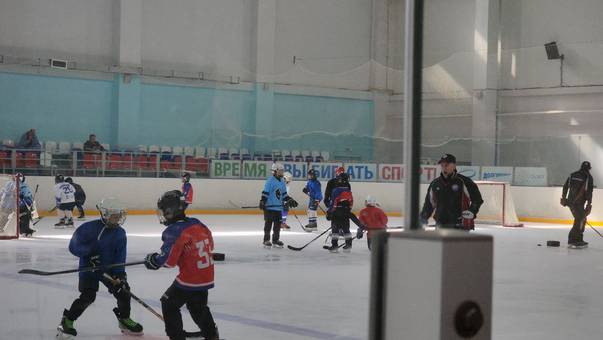 фск салют, ледовая арена, капитальный ремонт, разметка поля,
