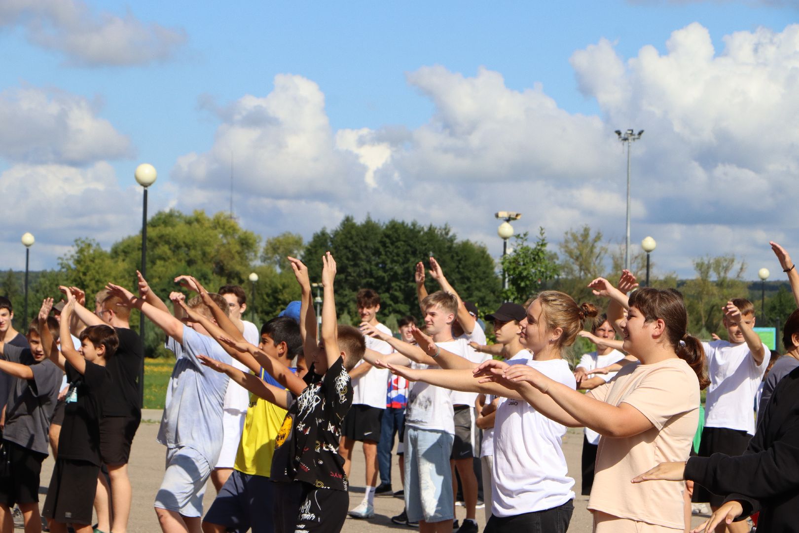 День физкультурника, парк Серебряный, Серебряные Пруды, зарядка,