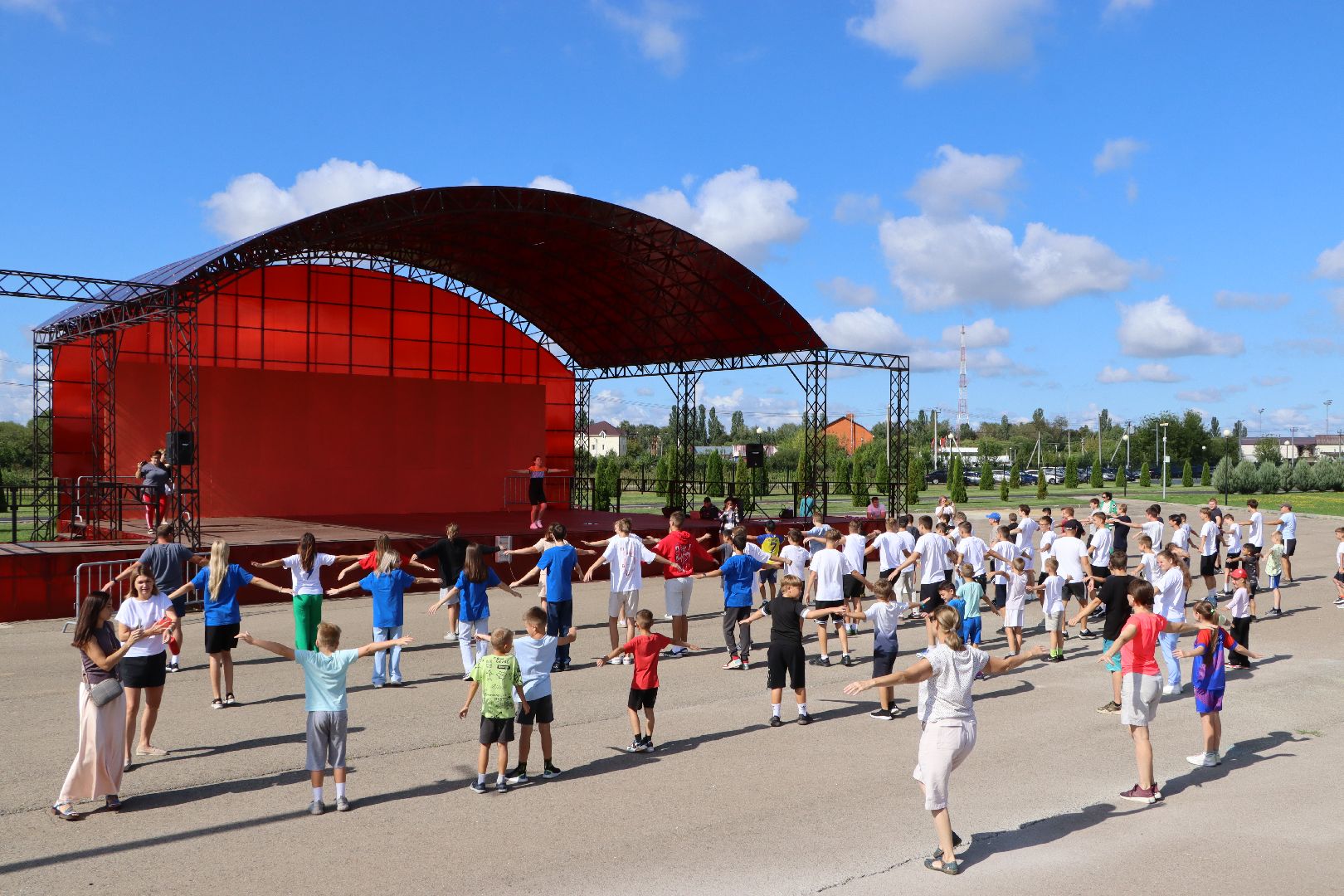 День физкультурника, парк Серебряный, Серебряные Пруды, зарядка,