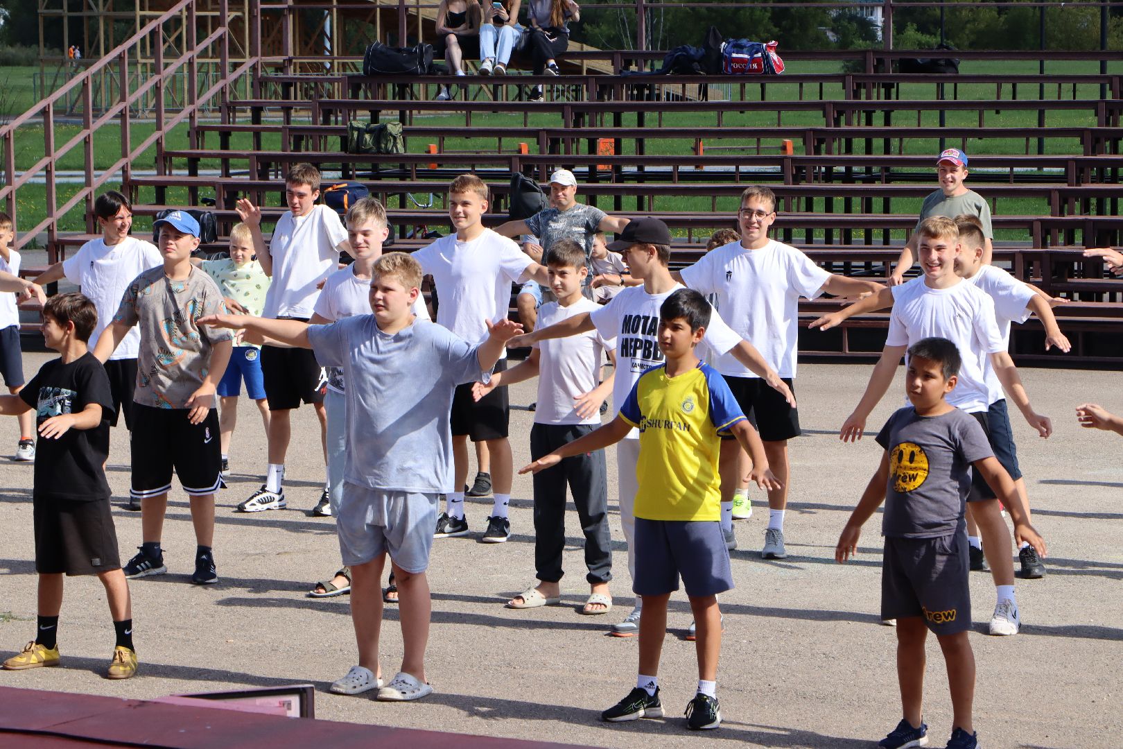 День физкультурника, парк Серебряный, Серебряные Пруды, зарядка,